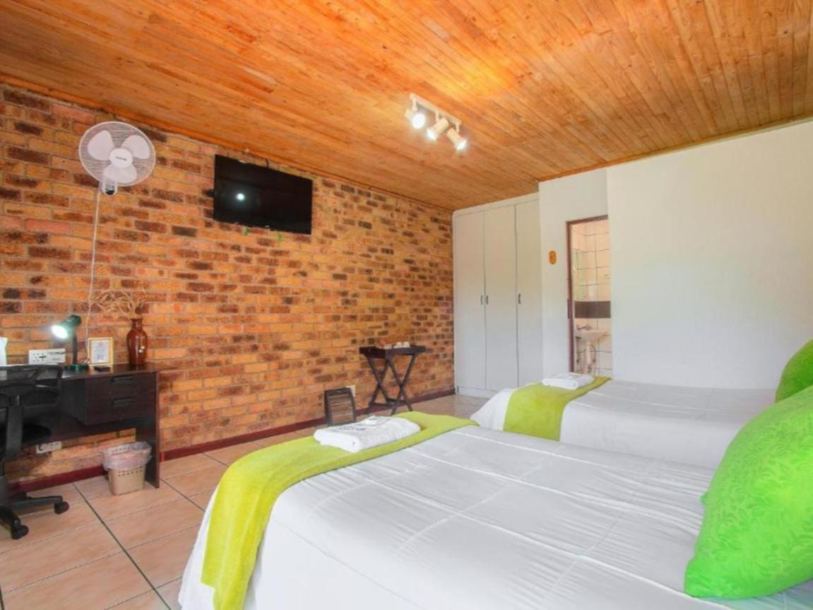 Airport Bird & Game Lodge Kempton Park Chambre photo